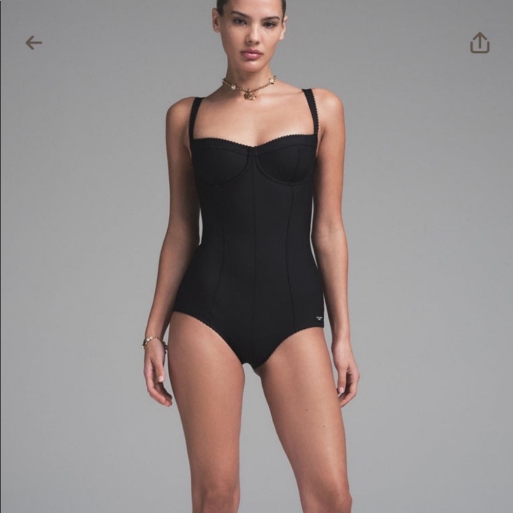 NWT Skims X Dolce Gabbana Bodysuit Black - Picture 5 of 8